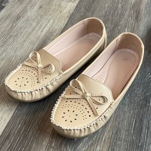 Chic Beige Moccasins for Women